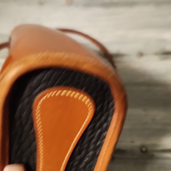 Two-Tone Leather Crossbody Bag - Picture 6 of 16